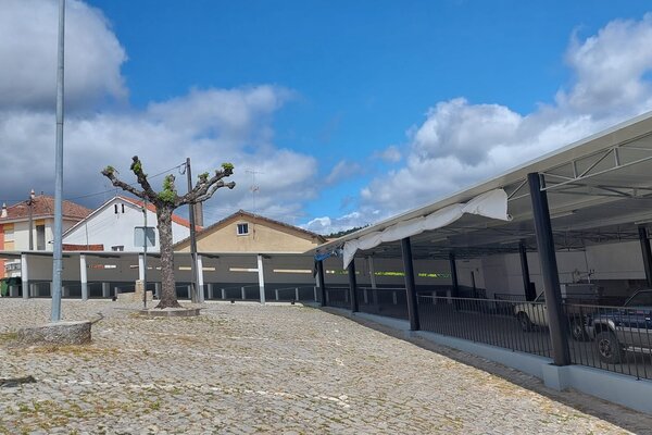 vila_facaia_mercado